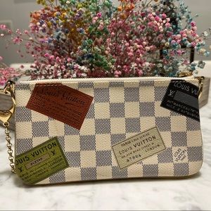 Louis Vuitton - Milla Trunk Pochette